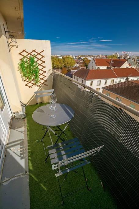 Le Panorama A Deux Pas Du Centre Ville Dijon Exterior photo